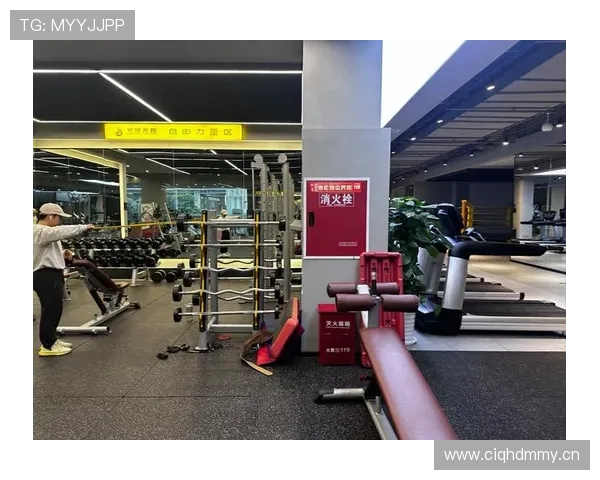 郭昊文这自律程度，凌晨四点健身房打卡是人干的事？